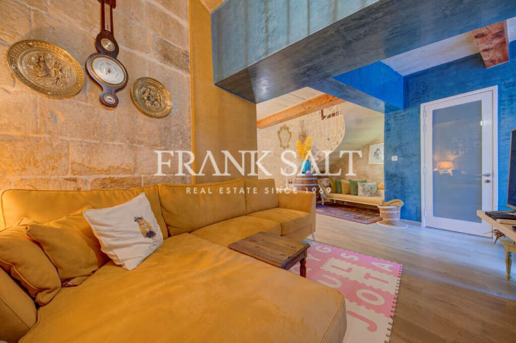 Siggiewi, 3 Bedrooms Bedrooms, ,1 BathroomBathrooms,For Sale,FRSA-924001