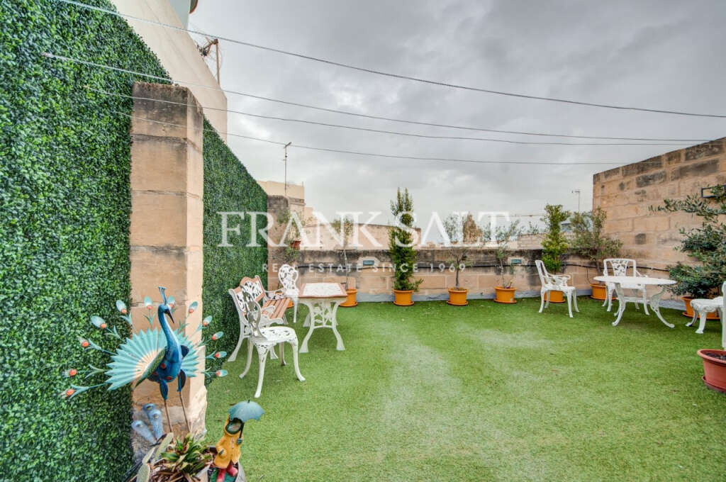 Siggiewi, 3 Bedrooms Bedrooms, ,1 BathroomBathrooms,For Sale,FRSA-924001