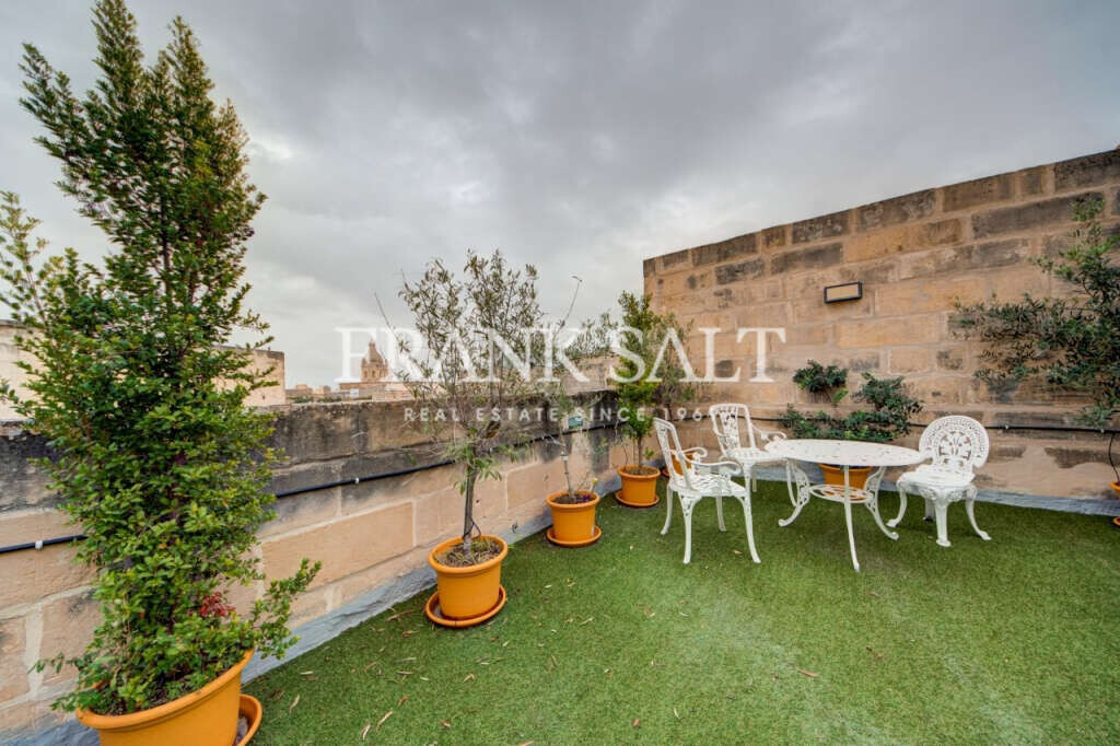 Siggiewi, 3 Bedrooms Bedrooms, ,1 BathroomBathrooms,For Sale,FRSA-924001