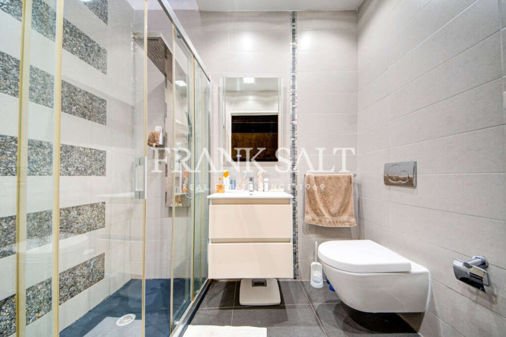 Siggiewi, 3 Bedrooms Bedrooms, ,1 BathroomBathrooms,For Sale,FRSA-924001