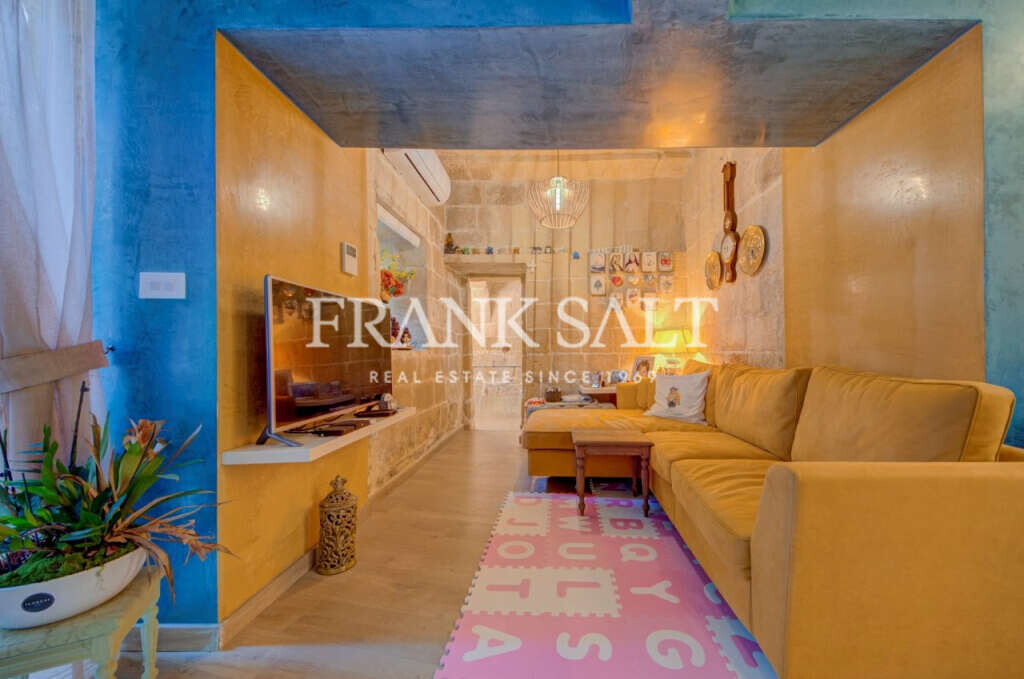 Siggiewi, 3 Bedrooms Bedrooms, ,1 BathroomBathrooms,For Sale,FRSA-924001