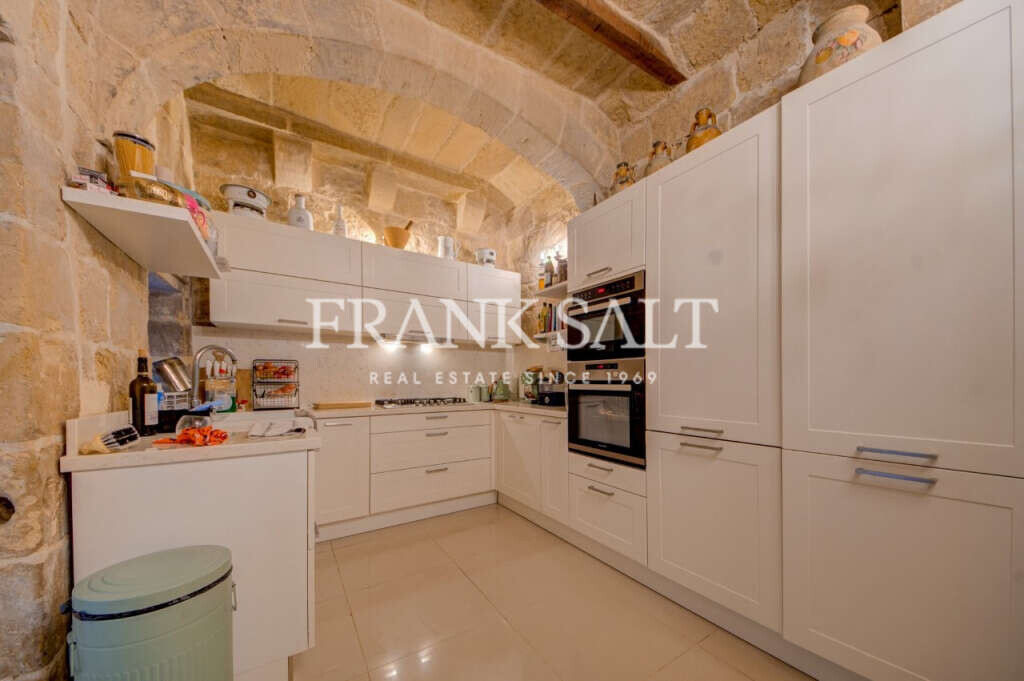 Siggiewi, 3 Bedrooms Bedrooms, ,1 BathroomBathrooms,For Sale,FRSA-924001