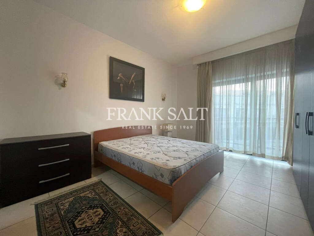 Pender Gardens, 3 Bedrooms Bedrooms, ,2 BathroomsBathrooms,For Sale,FRSA-026440