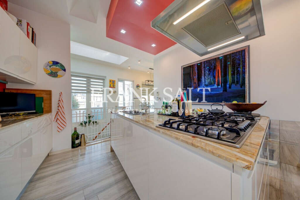 Cospicua, 3 Bedrooms Bedrooms, ,3 BathroomsBathrooms,For Sale,FRSA-924126