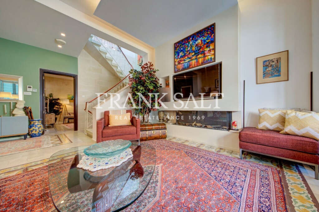 Cospicua, 3 Bedrooms Bedrooms, ,3 BathroomsBathrooms,For Sale,FRSA-924126