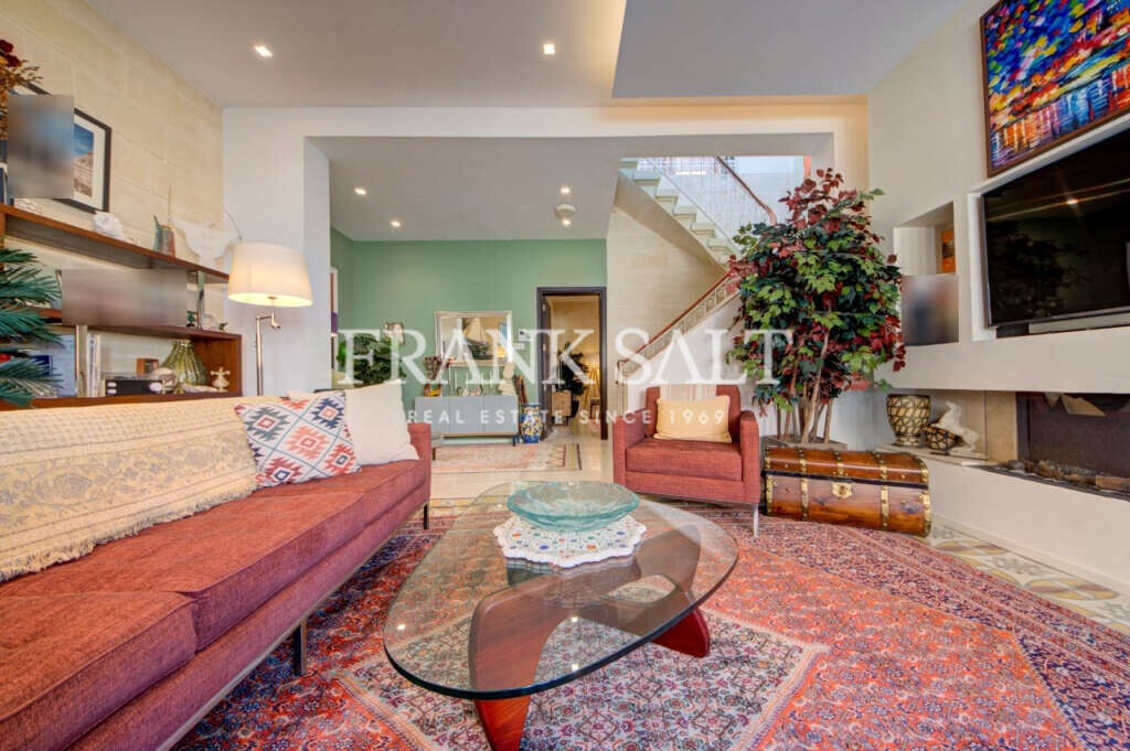 Cospicua, 3 Bedrooms Bedrooms, ,3 BathroomsBathrooms,For Sale,FRSA-924126