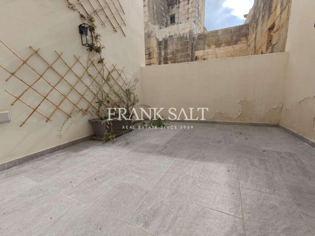 Rabat, 3 Bedrooms Bedrooms, ,1 BathroomBathrooms,For Sale,FRSA-924187