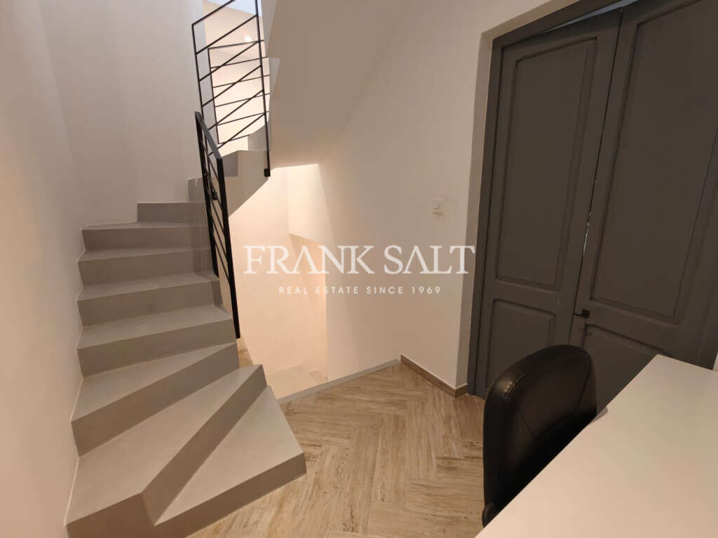 Rabat, 3 Bedrooms Bedrooms, ,1 BathroomBathrooms,For Sale,FRSA-924187