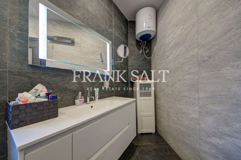 San Gwann, 3 Bedrooms Bedrooms, ,2 BathroomsBathrooms,For Sale,FRSA-923938