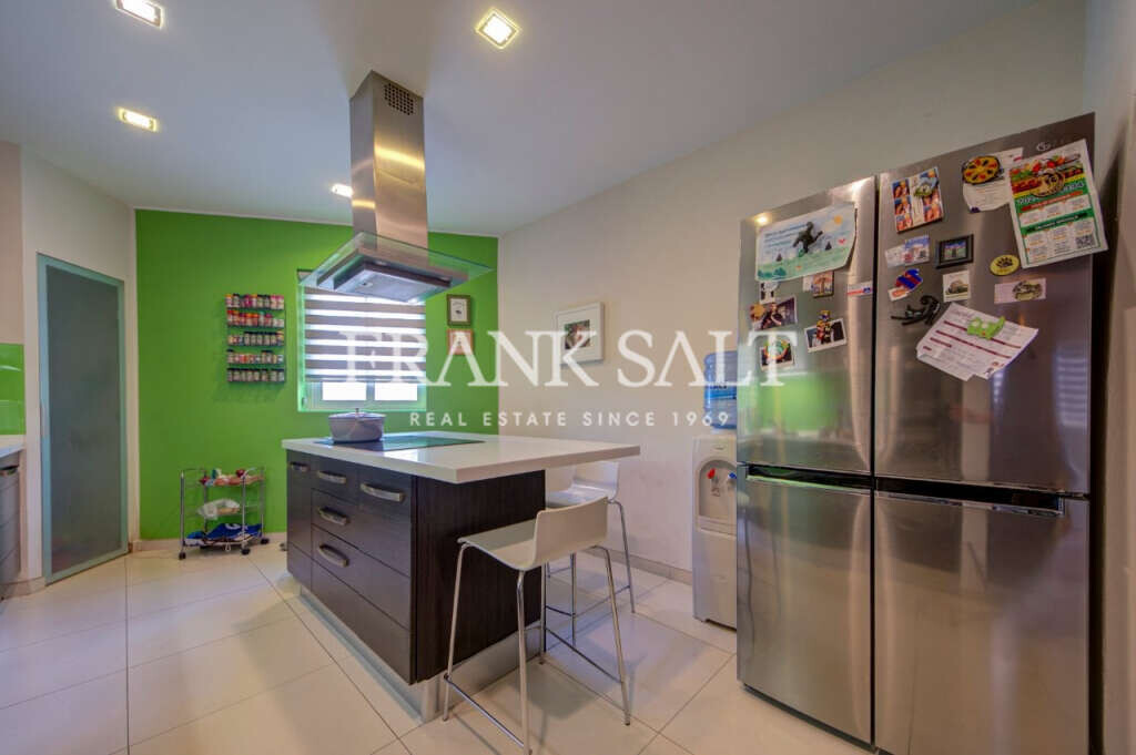 San Gwann, 3 Bedrooms Bedrooms, ,2 BathroomsBathrooms,For Sale,FRSA-923938