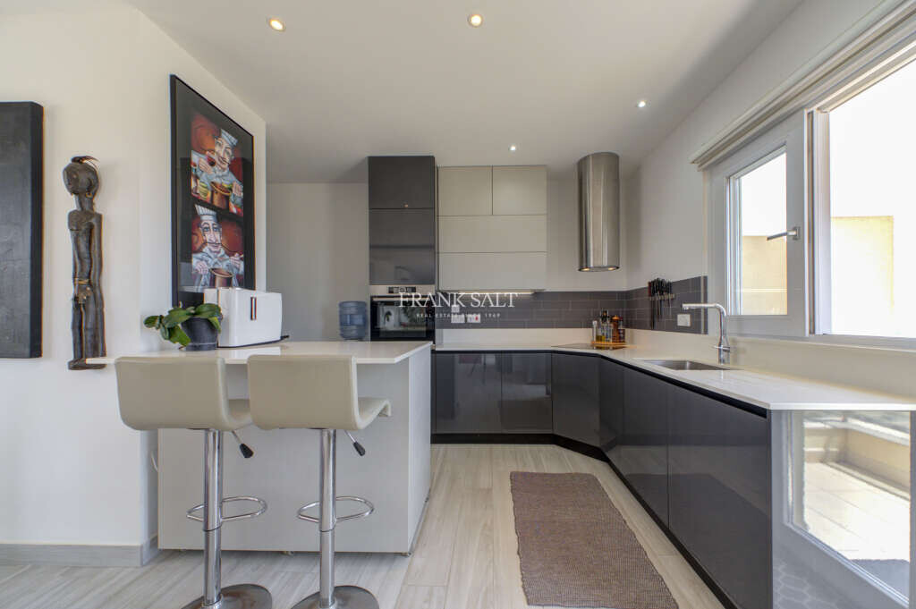 Marsascala, 2 Bedrooms Bedrooms, ,2 BathroomsBathrooms,For Sale,FRSA-320882