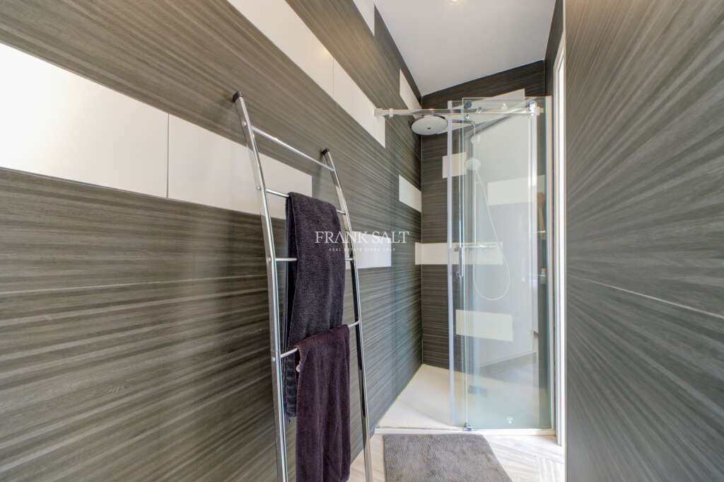 Marsascala, 2 Bedrooms Bedrooms, ,2 BathroomsBathrooms,For Sale,FRSA-320882