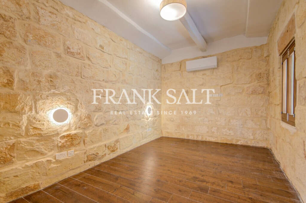 Zejtun, 3 Bedrooms Bedrooms, ,1 BathroomBathrooms,For Sale,FRSA-920428