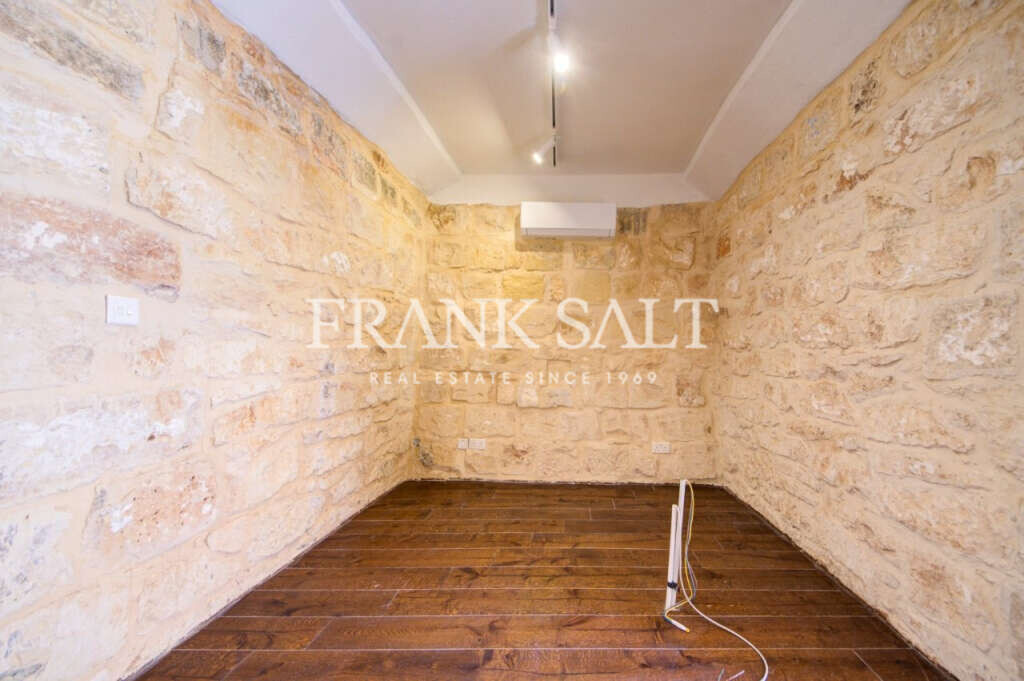 Zejtun, 3 Bedrooms Bedrooms, ,1 BathroomBathrooms,For Sale,FRSA-920428