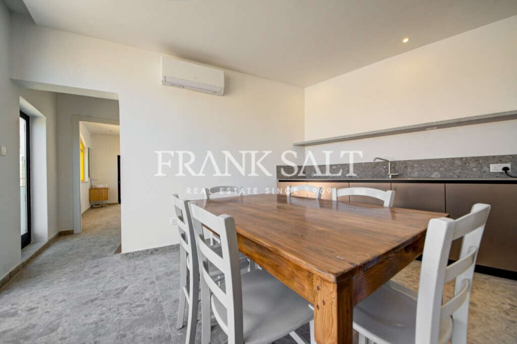 Zejtun, 3 Bedrooms Bedrooms, ,1 BathroomBathrooms,For Sale,FRSA-920428