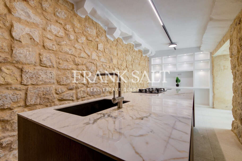 Zejtun, 3 Bedrooms Bedrooms, ,1 BathroomBathrooms,For Sale,FRSA-920428