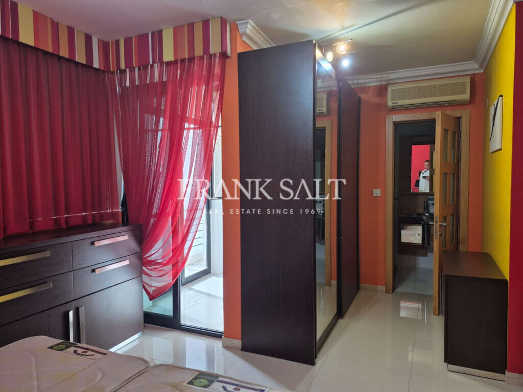 St Pauls Bay, 3 Bedrooms Bedrooms, ,3 BathroomsBathrooms,For Sale,FRSA-923930