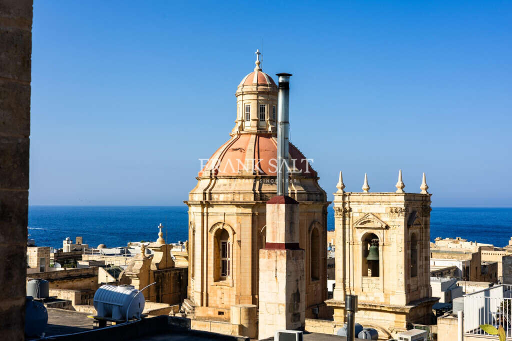 Valletta, 5 Bedrooms Bedrooms, ,For Sale,FRSA-923847