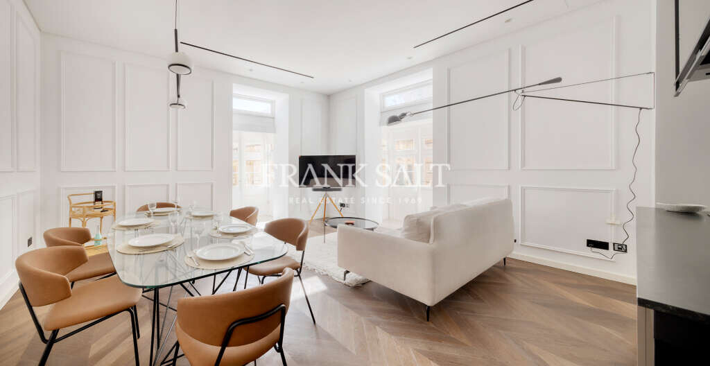 Valletta, 5 Bedrooms Bedrooms, ,For Sale,FRSA-923847