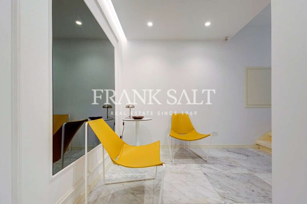 Valletta, 3 Bedrooms Bedrooms, ,For Sale,FRSA-923666