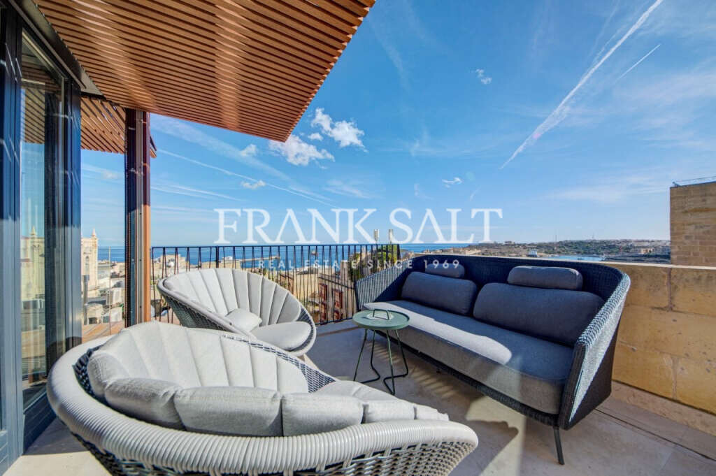 Valletta, 3 Bedrooms Bedrooms, ,For Sale,FRSA-923666