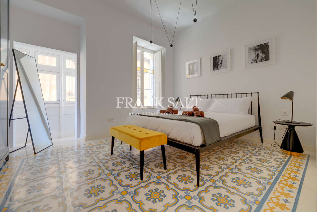 Valletta, 2 Bedrooms Bedrooms, ,For Sale,FRSA-923649