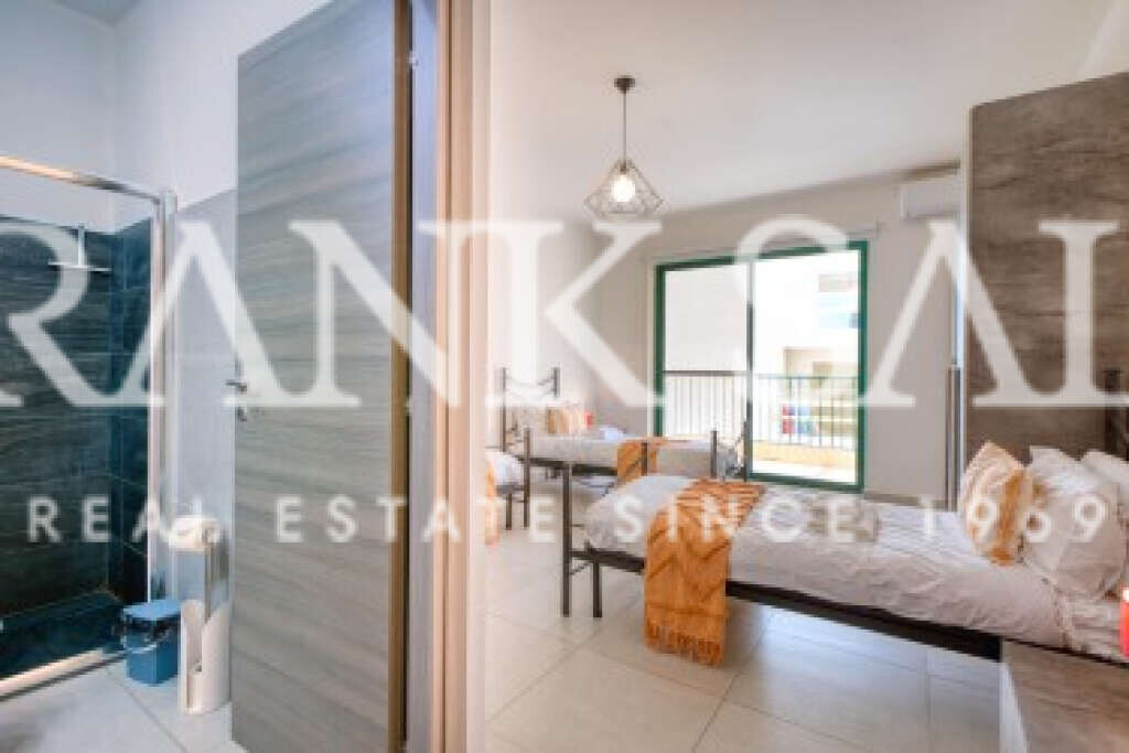 Sliema, 4 Bedrooms Bedrooms, ,3 BathroomsBathrooms,For Sale,FRSA-923743