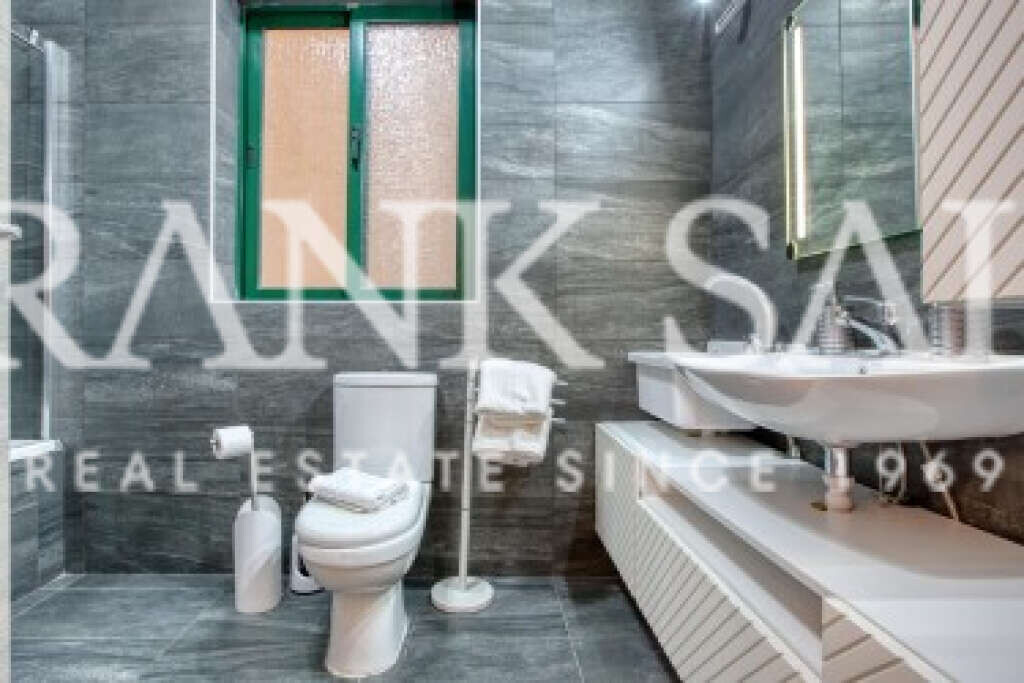 Sliema, 4 Bedrooms Bedrooms, ,3 BathroomsBathrooms,For Sale,FRSA-923743