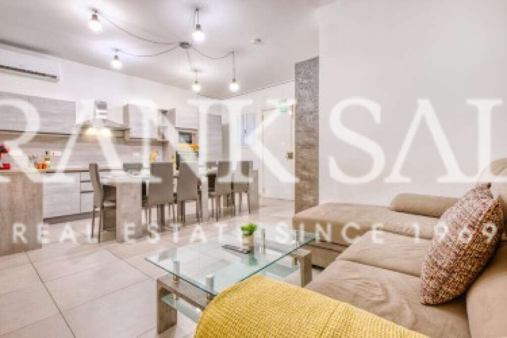 Sliema, 4 Bedrooms Bedrooms, ,3 BathroomsBathrooms,For Sale,FRSA-923743