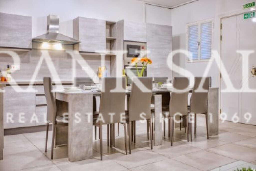 Sliema, 4 Bedrooms Bedrooms, ,3 BathroomsBathrooms,For Sale,FRSA-923743