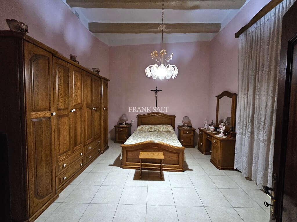 Gudja, 3 Bedrooms Bedrooms, ,1 BathroomBathrooms,For Sale,FRSA-428323