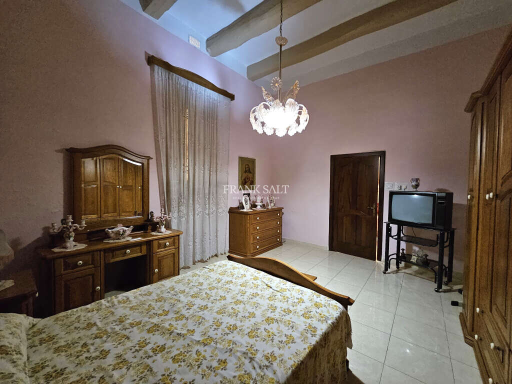 Gudja, 3 Bedrooms Bedrooms, ,1 BathroomBathrooms,For Sale,FRSA-428323