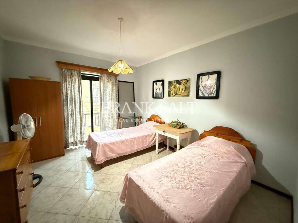 Marsalforn, Gozo, 3 Bedrooms Bedrooms, ,1 BathroomBathrooms,For Sale,FRSA-923721