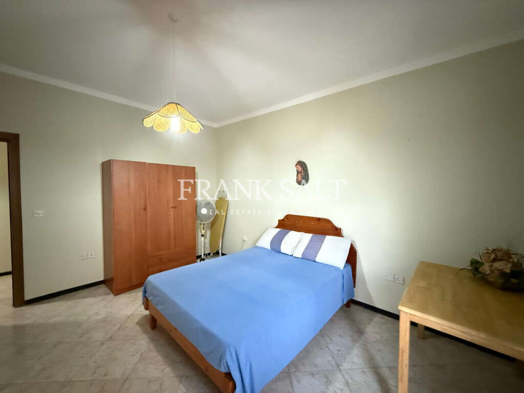 Marsalforn, Gozo, 3 Bedrooms Bedrooms, ,1 BathroomBathrooms,For Sale,FRSA-923721