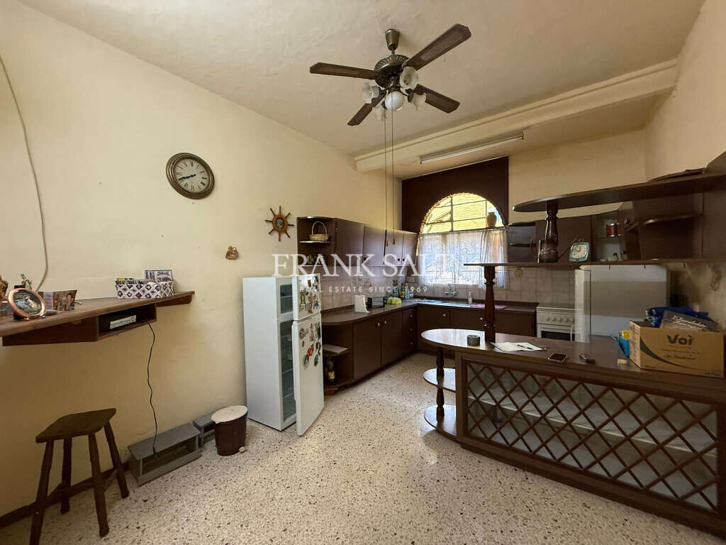 Victoria, Gozo, 2 Bedrooms Bedrooms, ,For Sale,FRSA-923734