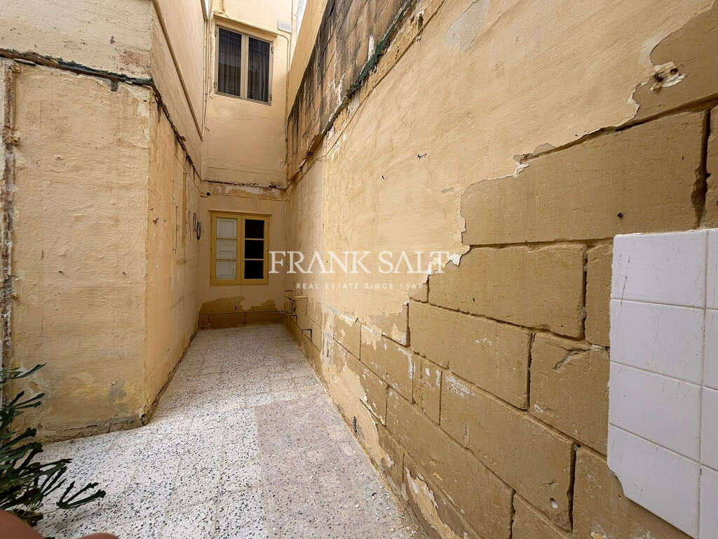 Zejtun, 2 Bedrooms Bedrooms, ,1 BathroomBathrooms,For Sale,FRSA-923737