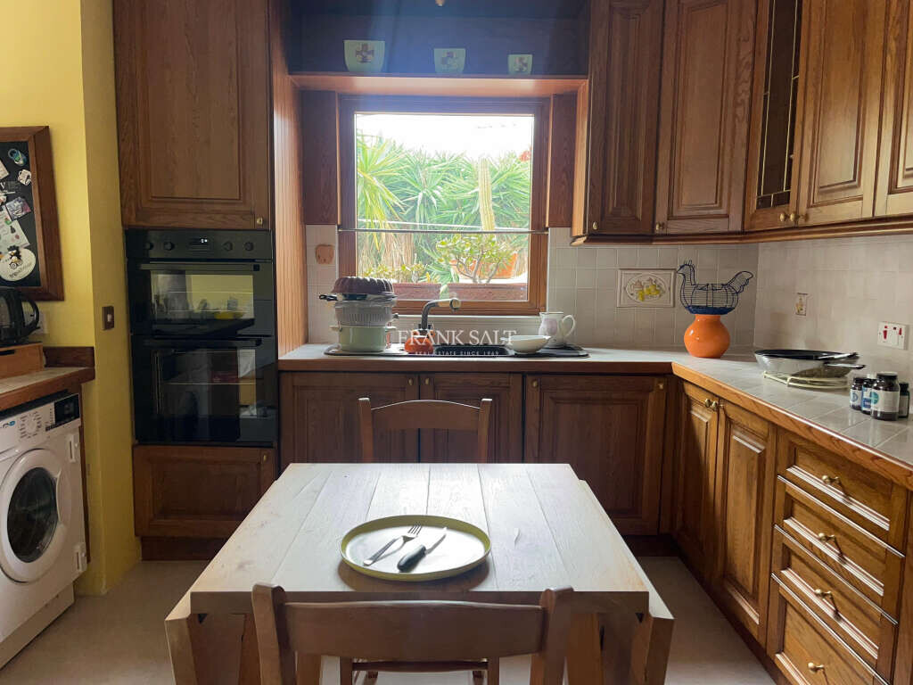 Bahar ic-Caghaq, 2 Bedrooms Bedrooms, ,2 BathroomsBathrooms,For Sale,FRSA-923408