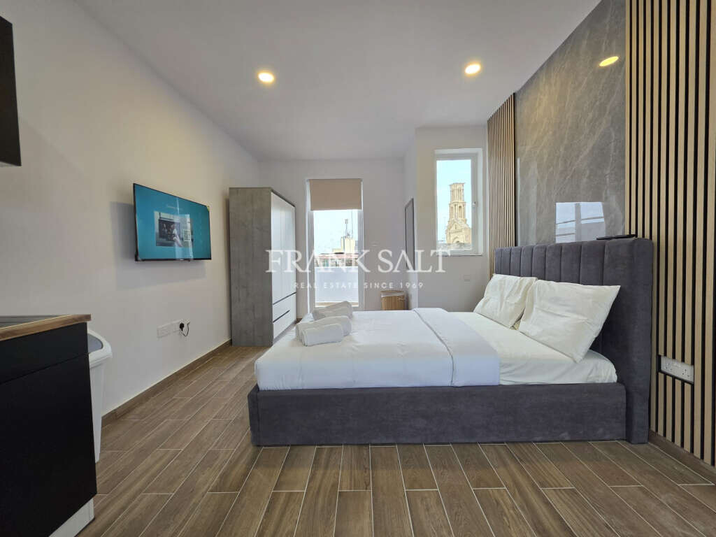 Hamrun, 5 Bedrooms Bedrooms, ,7 BathroomsBathrooms,For Sale,FRSA-923486