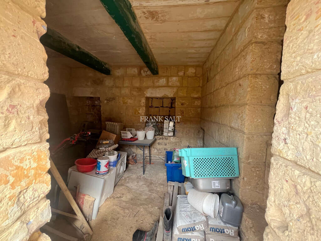 Madliena, 3 Bedrooms Bedrooms, ,3 BathroomsBathrooms,For Sale,FRSA-923386