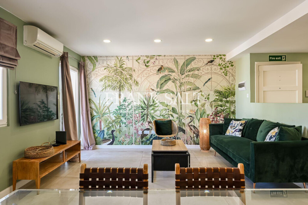 Swieqi, 3 Bedrooms Bedrooms, ,2 BathroomsBathrooms,For Sale,FRSA-923668