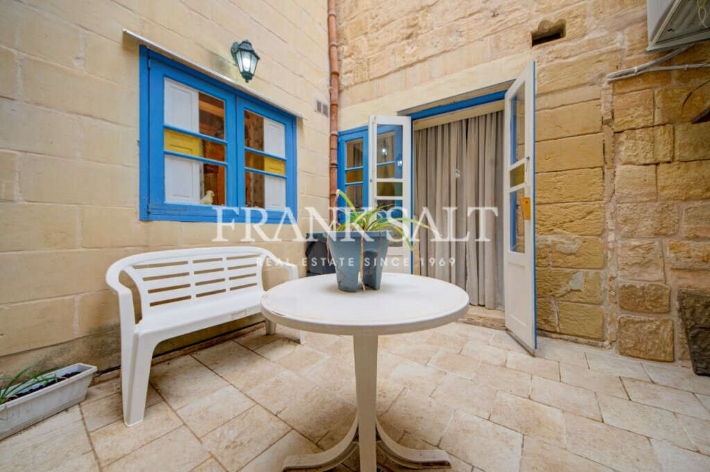 Zabbar, 3 Bedrooms Bedrooms, ,1 BathroomBathrooms,For Sale,FRSA-923139