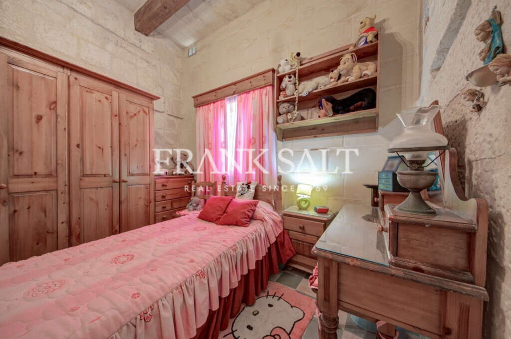 Zabbar, 3 Bedrooms Bedrooms, ,1 BathroomBathrooms,For Sale,FRSA-923139