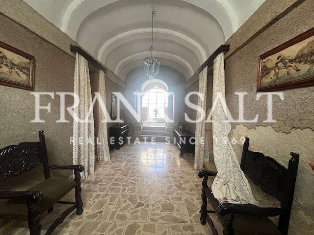 Zabbar, 6 Bedrooms Bedrooms, ,1 BathroomBathrooms,For Sale,FRSA-923131