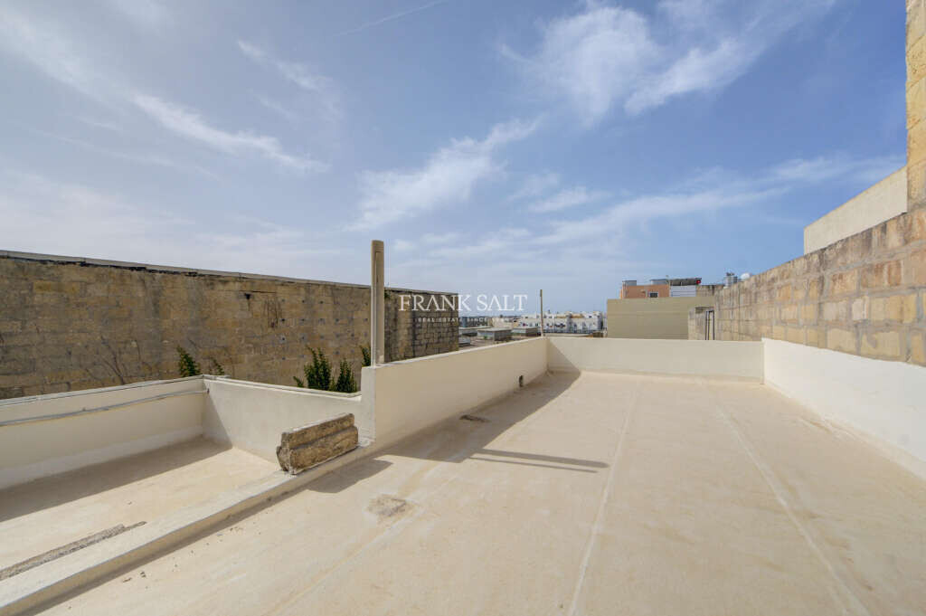 Santa Venera, 4 Bedrooms Bedrooms, ,1 BathroomBathrooms,For Sale,FRSA-923490