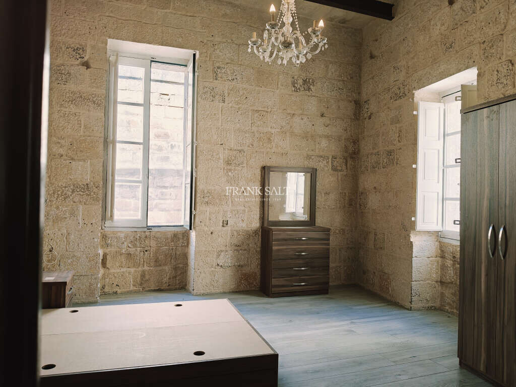 Vittoriosa, 3 Bedrooms Bedrooms, ,For Sale,FRSA-923287