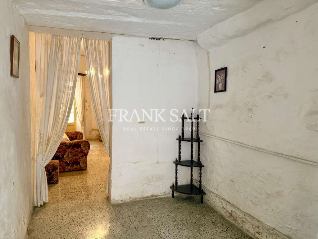 Zurrieq, 3 Bedrooms Bedrooms, ,1 BathroomBathrooms,For Sale,FRSA-923241