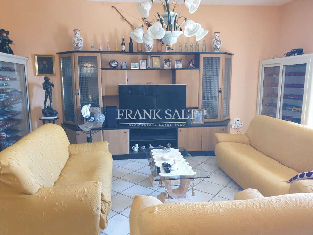 Marsascala, 6 Bedrooms Bedrooms, ,For Sale,FRSA-923119 Marsascala, 6 Bedrooms Bedrooms, ,For Sale,FRSA-923119