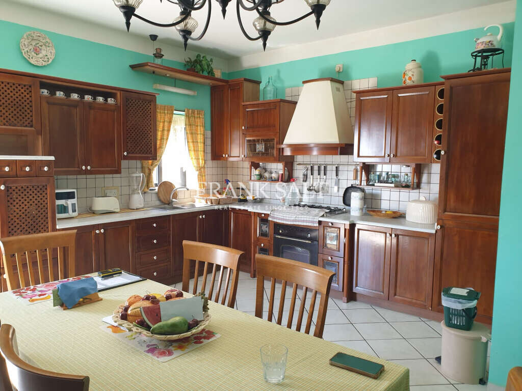 Marsascala, 6 Bedrooms Bedrooms, ,For Sale,FRSA-923119