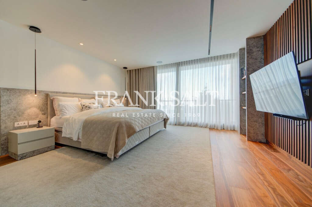 Madliena, 5 Bedrooms Bedrooms, ,3 BathroomsBathrooms,For Sale,FRSA-922801