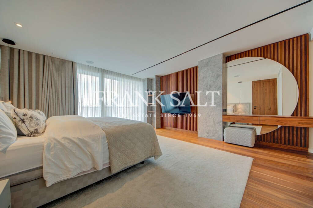 Madliena, 5 Bedrooms Bedrooms, ,3 BathroomsBathrooms,For Sale,FRSA-922801